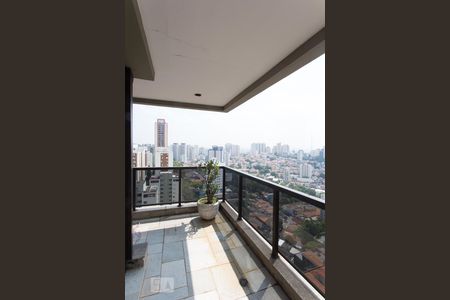 Sacada de apartamento à venda com 4 quartos, 380m² em Sumaré, São Paulo