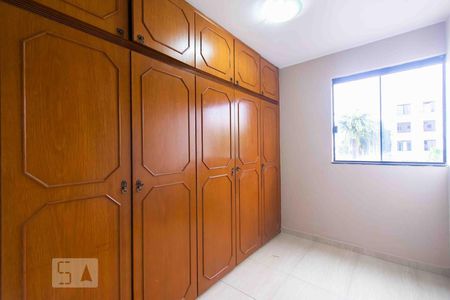Quarto 01 de apartamento para alugar com 2 quartos, 41m² em Guará Ii, Brasília