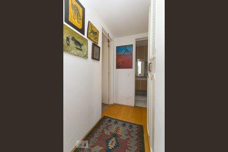 Apartamento à venda com 75m², 2 quartos e 1 vagaCorredor