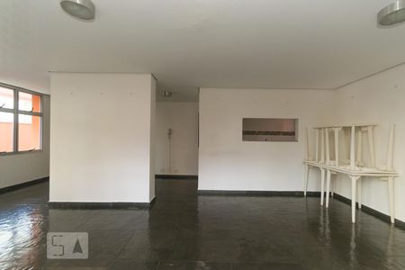 Apartamento à venda com 75m², 2 quartos e 1 vagaSalão de festas