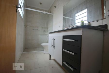Banheiro de casa para alugar com 3 quartos, 90m² em Bela Vista, São Paulo