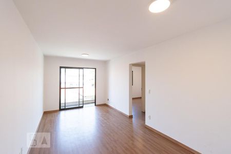 Apartamento à venda com 66m², 2 quartos e 1 vaga Apartamento à venda com 66m², 2 quartos e 1 vagaSala