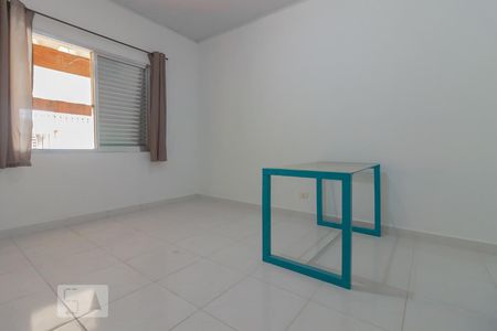 Quarto 1 de casa para alugar com 2 quartos, 75m² em Vila Vera, São Paulo