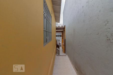 Casa para alugar com 75m², 2 quartos e 1 vagaCorredor Lateral