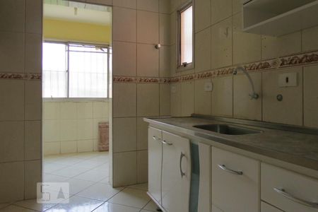 Cozinha de apartamento à venda com 2 quartos, 70m² em Quitaúna, Osasco