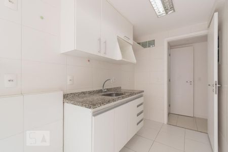 Cozinha de apartamento para alugar com 2 quartos, 60m² em Botafogo, Rio de Janeiro