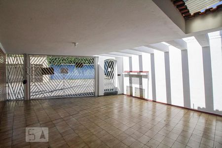 Garagem de casa para alugar com 3 quartos, 150m² em Vila Anglo Brasileira, São Paulo