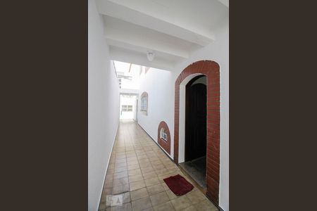 Entrada - Corredor Lateral de casa para alugar com 3 quartos, 150m² em Vila Anglo Brasileira, São Paulo