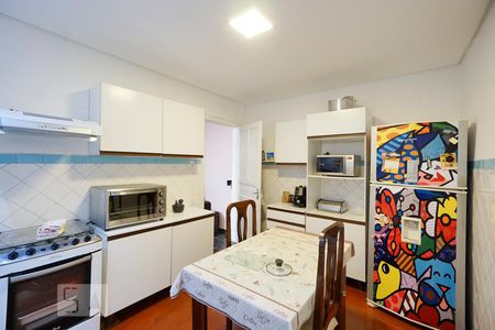 Cozinha de casa para alugar com 2 quartos, 100m² em Vila Ema, São Paulo