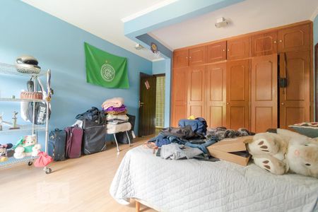 Casa de condomínio à venda com 900m², 3 quartos e 8 vagas Casa de condomínio à venda com 900m², 3 quartos e 8 vagasSuíte 01