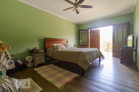 Casa de condomínio à venda com 900m², 3 quartos e 8 vagas Casa de condomínio à venda com 900m², 3 quartos e 8 vagasSuíte Master