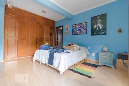 Casa de condomínio à venda com 900m², 3 quartos e 8 vagas Casa de condomínio à venda com 900m², 3 quartos e 8 vagasSuíte 01