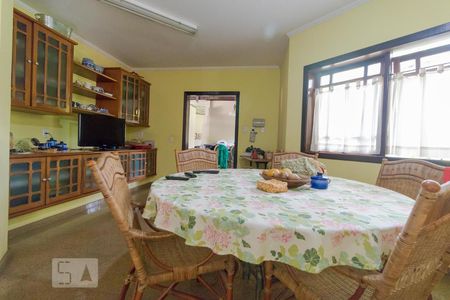 Casa de condomínio à venda com 900m², 3 quartos e 8 vagas Casa de condomínio à venda com 900m², 3 quartos e 8 vagasSala de Almoço