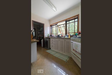 Casa de condomínio à venda com 900m², 3 quartos e 8 vagas Casa de condomínio à venda com 900m², 3 quartos e 8 vagasCozinha