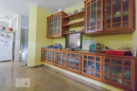 Casa de condomínio à venda com 900m², 3 quartos e 8 vagas Casa de condomínio à venda com 900m², 3 quartos e 8 vagasSala de Almoço - Armários