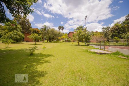 Casa de condomínio à venda com 900m², 3 quartos e 8 vagas Casa de condomínio à venda com 900m², 3 quartos e 8 vagasQuintal