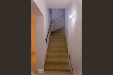 Casa para alugar com 220m², 3 quartos e 2 vagasEscadas