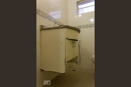 Casa para alugar com 220m², 3 quartos e 2 vagasLavabo