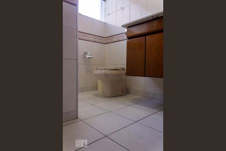 Casa para alugar com 220m², 3 quartos e 2 vagasBanheiro Segundo Andar