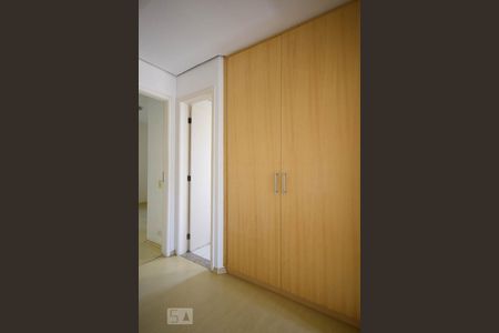 Corredor de apartamento para alugar com 3 quartos, 128m² em Jardim Ampliação, São Paulo