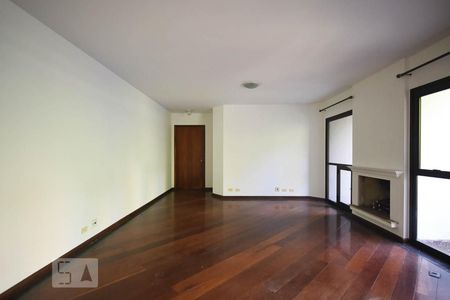 Sala de apartamento para alugar com 3 quartos, 128m² em Jardim Ampliação, São Paulo