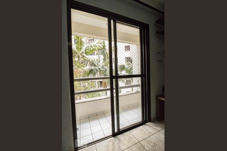 Sala de apartamento para alugar com 2 quartos, 62m² em Jardim Bom Tempo, Taboão da Serra