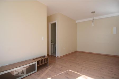 Sala de apartamento para alugar com 3 quartos, 61m² em Camaquã, Porto Alegre