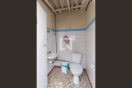 Casa à venda com 220m², 4 quartos e 1 vagaBanheiro serviço