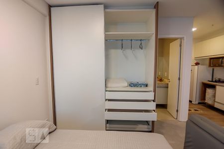 Studio para alugar com 31m², 1 quarto e 1 vaga Studio para alugar com 31m², 1 quarto e 1 vagaSala/Quarto