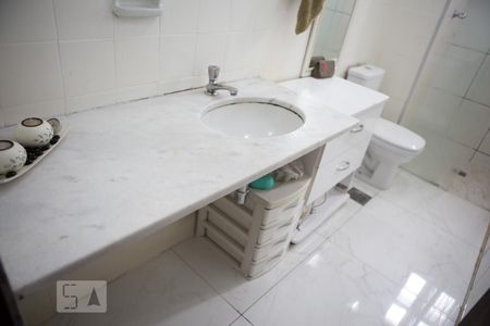 Banheiro de apartamento à venda com 3 quartos, 86m² em Estrela Dalva, Belo Horizonte