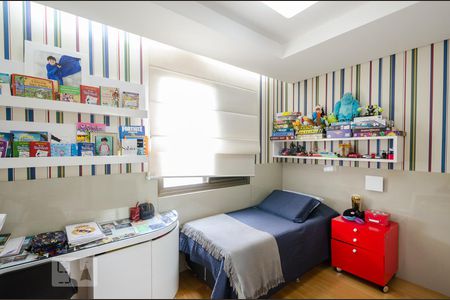Apartamento à venda com 165m², 4 quartos e 3 vagasSemi - Suíte 1 