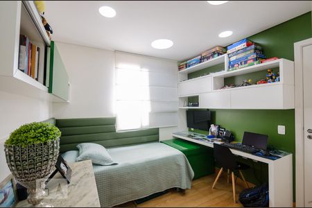 Apartamento à venda com 165m², 4 quartos e 3 vagasSemi - Suíte 2