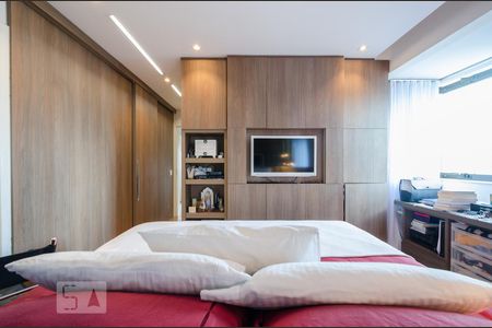 Apartamento à venda com 165m², 4 quartos e 3 vagasSuíte 1