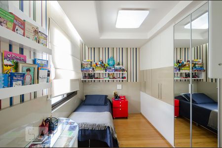 Apartamento à venda com 165m², 4 quartos e 3 vagasSemi - Suíte 1 