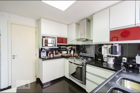 Apartamento à venda com 165m², 4 quartos e 3 vagasCozinha