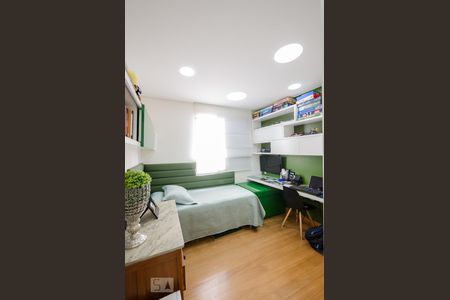 Apartamento à venda com 165m², 4 quartos e 3 vagasSemi - Suíte 2