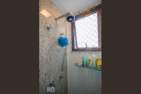 Apartamento à venda com 165m², 4 quartos e 3 vagasBanheiro da Suíte 2