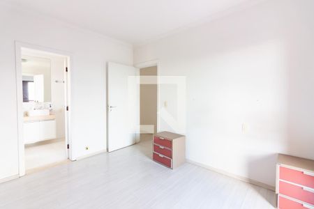 Apartamento à venda com 280m², 4 quartos e 4 vagasSuíte 3