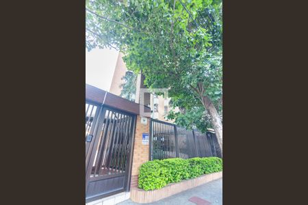 Apartamento à venda com 280m², 4 quartos e 4 vagasFachada e Placa