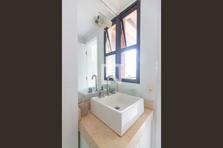 Apartamento à venda com 280m², 4 quartos e 4 vagasBanheiro da Suíte 2