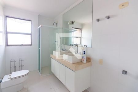 Apartamento à venda com 280m², 4 quartos e 4 vagasBanheiro da Suíte 3