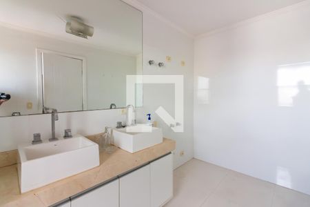 Apartamento à venda com 280m², 4 quartos e 4 vagasBanheiro da Suíte 3