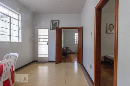 Sala de casa à venda com 3 quartos, 304m² em Nova Suíssa, Belo Horizonte