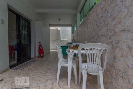 Casa à venda com 304m², 3 quartos e 2 vagas Casa à venda com 304m², 3 quartos e 2 vagasÁrea de Serviço
