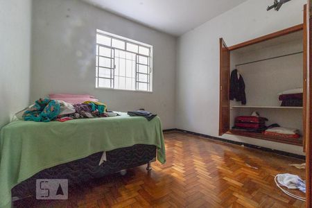 Casa à venda com 304m², 3 quartos e 2 vagas Casa à venda com 304m², 3 quartos e 2 vagasQuarto 3