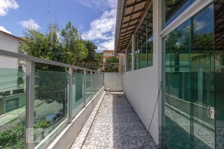 Casa à venda com 304m², 3 quartos e 2 vagas Casa à venda com 304m², 3 quartos e 2 vagasSalão de Festas