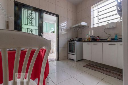 Casa à venda com 304m², 3 quartos e 2 vagas Casa à venda com 304m², 3 quartos e 2 vagasCozinha