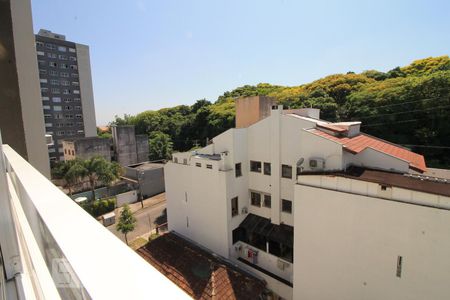 Vista Sala de apartamento para alugar com 2 quartos, 64m² em São João, Porto Alegre