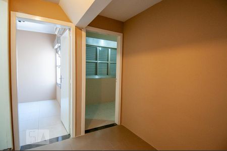 Sala de apartamento para alugar com 2 quartos, 48m² em Petrópolis, Porto Alegre