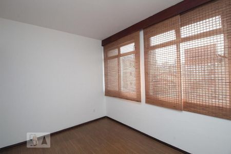 Apartamento à venda com 2 quartos, 55m² em Sagrada Família, Belo Horizonte